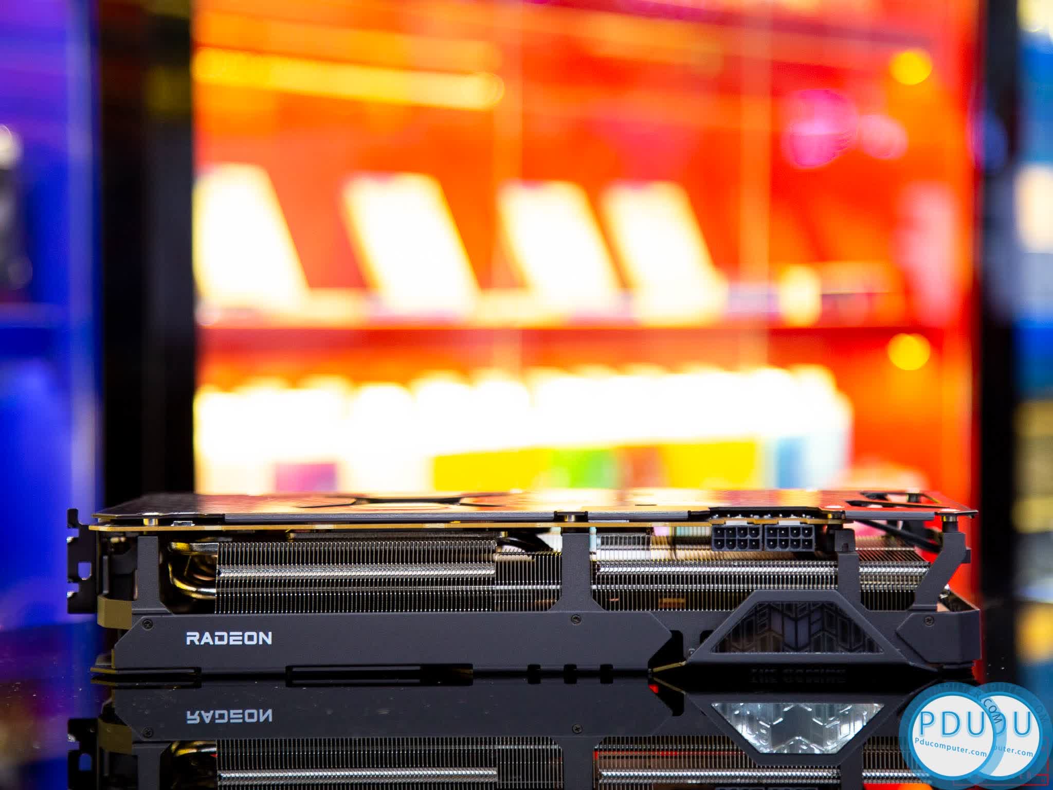 Card màn hình ASUS TUF-RX 6800XT-O16G-GAMING (16GB GDDR6, 256-bit, HDMI, 2x8-pin)