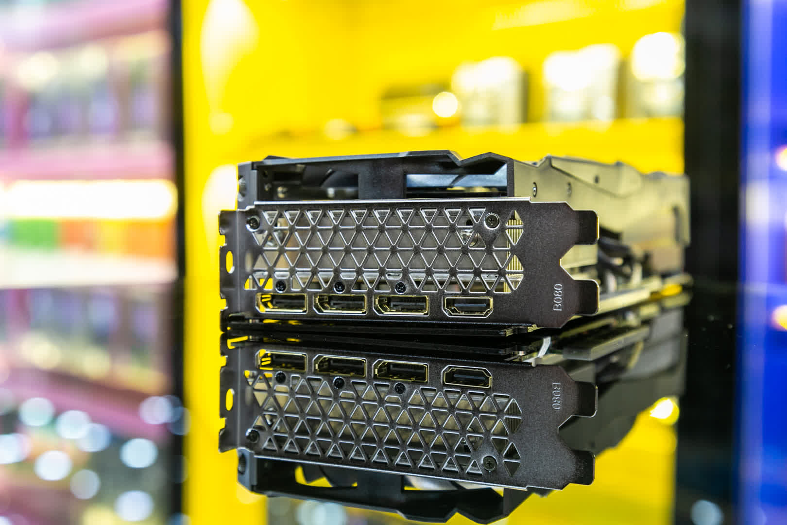 Card màn hình Inno3D RTX 3060 Ti ICHILL X3 (8GB GDD6, 256-bit, HDMI +DP, 1x8-pin)