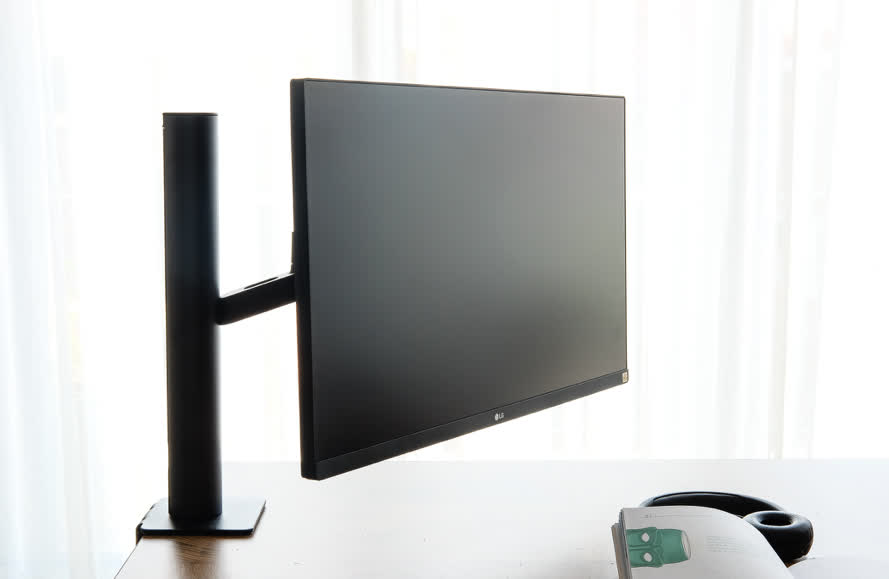 Màn hình LG 32UN880 (31.5inch/UHD 4K/IPS/60Hz/5ms/350nits/HDMI+DP+USBType-C+Audio/FreeSync)