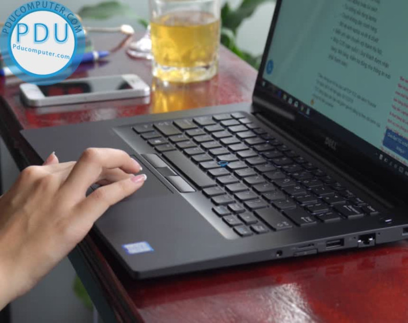 ngoài hình Laptop Cũ Dell Latitude e7480/ i7*6600U/ RAM 8G/ Ổ SSD 256GB/ MÀN 14.0 Full HD/ Card On