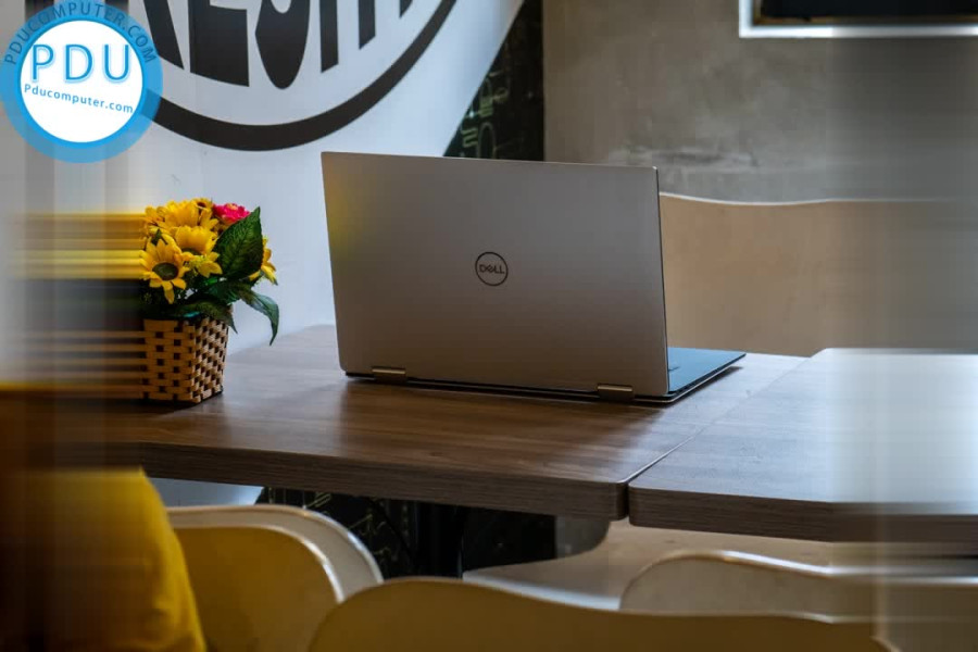 Nội quan Laptop Cũ Dell XPS 15 9575 i7- 8705G| Ram 8GB| SSD 256GB| FHD IPS Touch