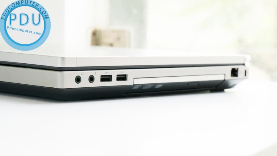 ngoài hình Hp Elitebook 8560p i5 2520M | RAM 4G | HDD 250GB | 15.6” HD | VGA RỜI AMD 6470M