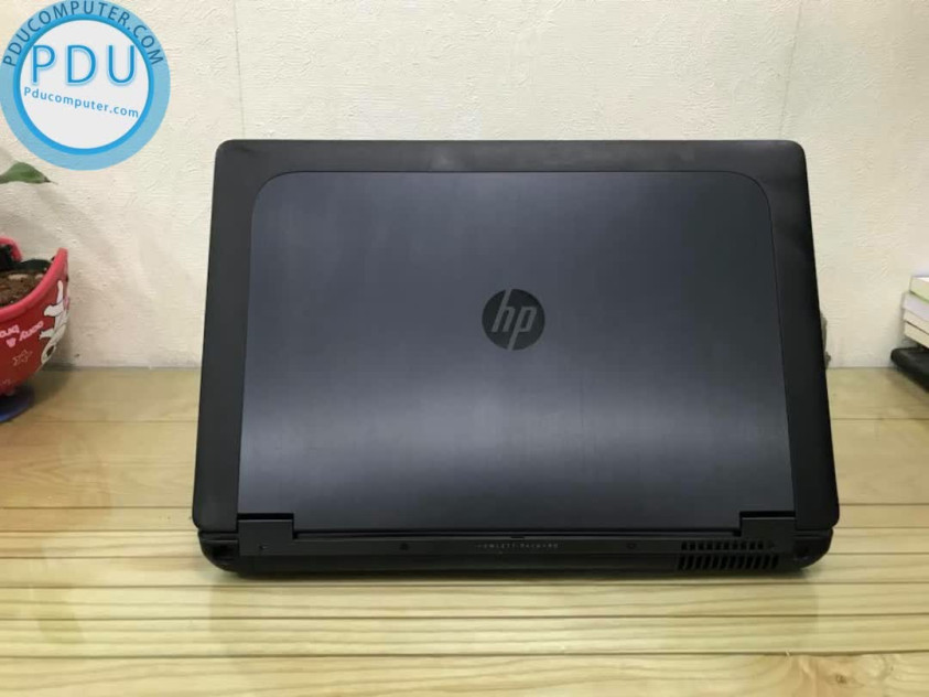 ngoài hình Laptop Cũ HP Zbook 17 g2, Core i7 4810MQ – 8 GB RAM – 256 GB SSD – Màn 17.3 inh Vga k3100