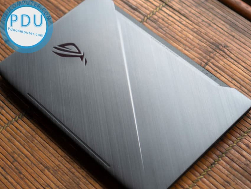 ngoài hình Laptop cũ Gaming Asus ROG Strix SCAR GL503 /Core i7-8750H /RAM 8GB, HDD 1TB + SSD 128GB, VGA 4GB NVIDIA GTX 1050Ti, 15.6 inch, FHD