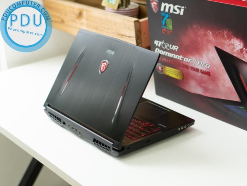 ngoài hình Laptop MSI GT62VR 7RD Dominator – i7-7700HQ – 8GB DDR4 – GTX 1060/6GB – SSD 256 + 1TB – 15.6″ FHD IPS