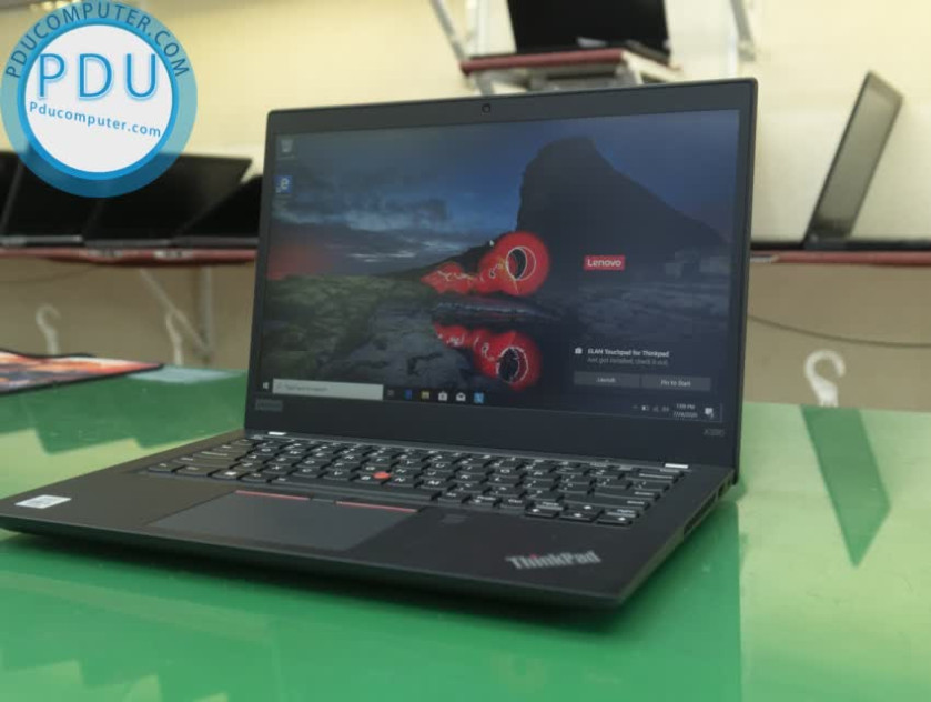 ngoài hình Lenovo ThinkPad X390 i5-10210U RAM 8G SSD 256G – 13.3″ FHD New