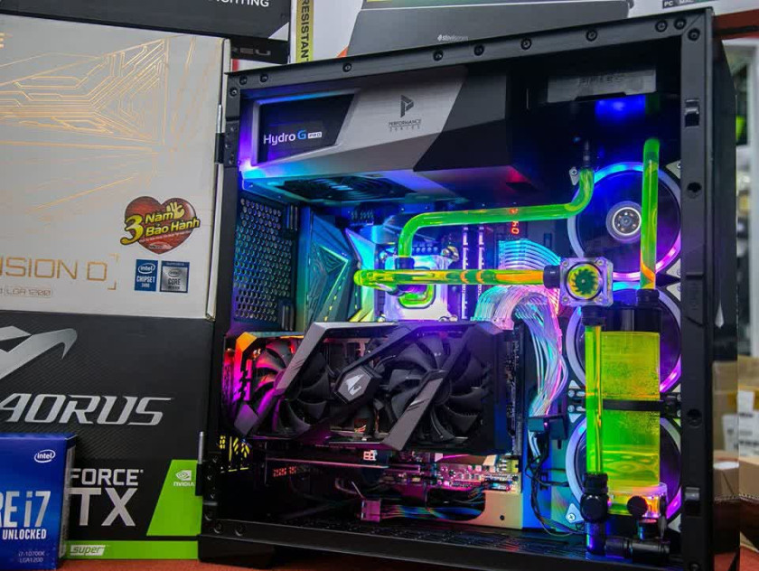 ngoài hình PC GAMING FALCON 021 (I7 10700K/Z490/RAM 32GB/500GB SSD/RTX 2070/750W/WaterCooling Freezemod/RGB)