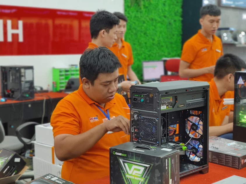 giới thiệu tổng quan PC GAMING FALCON 024 (R9 3900X/X570/16GB RAM/250GB SSD/GTX 1660 Super/600W/TẢN XM WPRO/RGB)