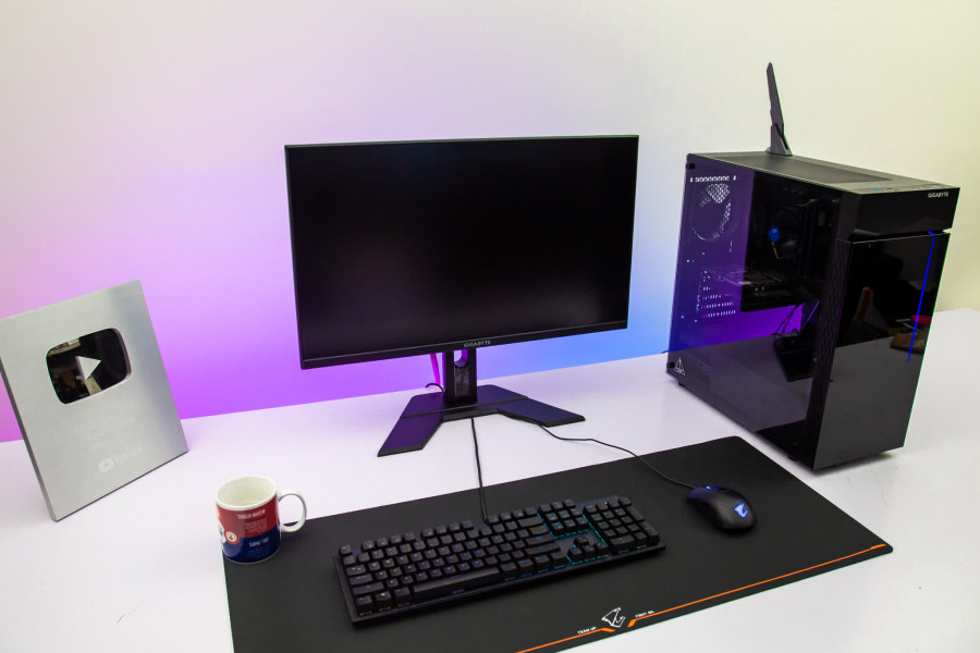 ngoài hình PC GAMING GIGABYTE AORUS 001 (I5 10400/B460/16GB RAM/240GB SSD/RTX 2060/550W/RGB)