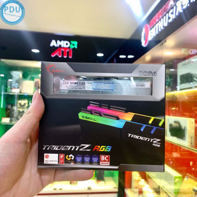 RAM Desktop Gskill Trident Z RGB (F4-3600C18D-16GTZR) 16GB (2x8GB) DDR4 3600MHz