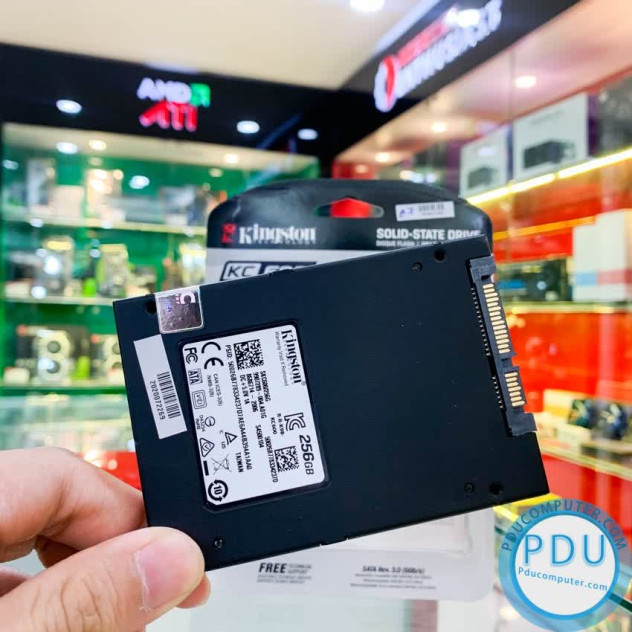 Ổ cứng SSD Kingston KC600 256GB 2.5 inch SATA3 (Đọc 550MB/s - Ghi 500MB/s) - (KC600/256GB)